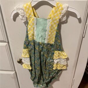 Ric Rac Ruffles bubble